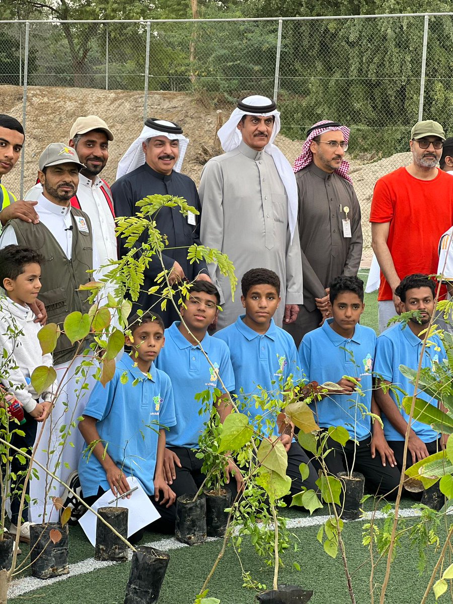 AlJbeilTeam's tweet photo. مشاركة  #فريق_تميز_الجبيل_التطوعي _بالأحساء   في حملة تشجير #مدينة_العمران تحت شعار #أحساؤنا_خضراء  إشراف #نادي_العمران السعودي @alomranclub و جمعية التنمية الأهلية بالعمران  بالتعاون مع #بلدية_العمران @Alahsamun 
في #ممشى_العمران_السياحي
#الاحساء https://t.co/ljWypu2NCs
