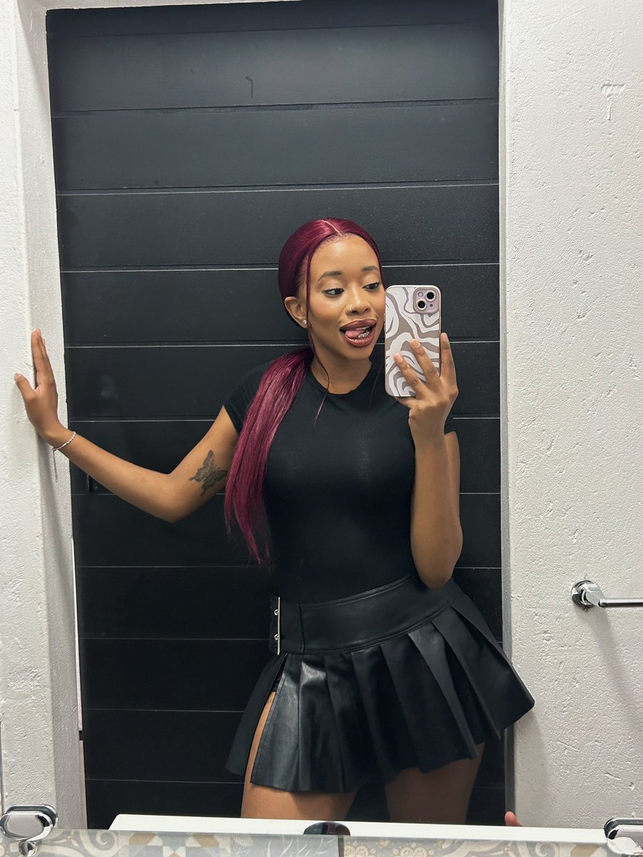 Kellie.Brown. tweet media