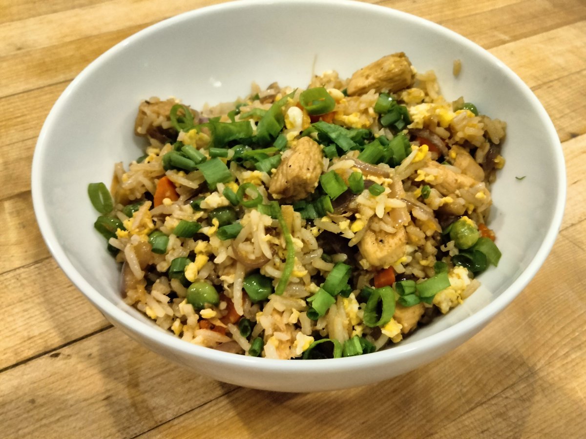 wmoikobu's tweet image. How to Make Chicken Fried Rice with Egg at Home. Easy to follow recipe youtu.be/e-iHo5Jktac?si… via @YouTube 
#friedrice #chinesetakeout #chickenfriedrice #RecipeOfTheDay #recipe #cooking #dinner