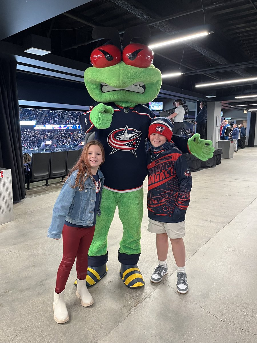 ebeeswax9's tweet photo. We found him! 🫶🏻 @StingerCBJ https://t.co/j9QXZlBcow