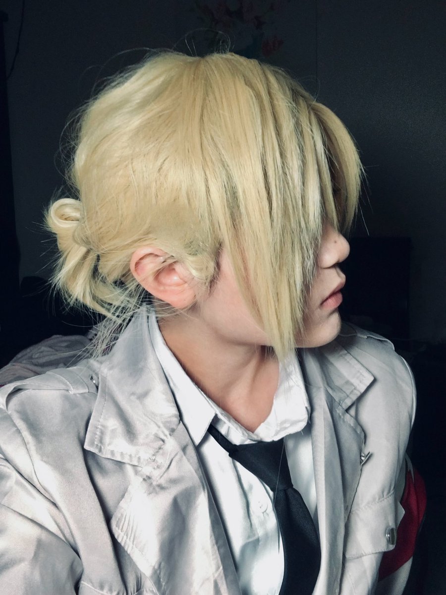 FloatingTan's tweet photo. #AttackOnTitan #annieleonheart https://t.co/TMfKXhFuGp