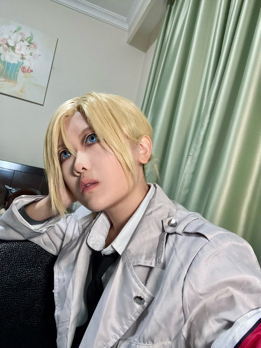FloatingTan's tweet photo. #AttackOnTitan #annieleonheart https://t.co/TMfKXhFuGp