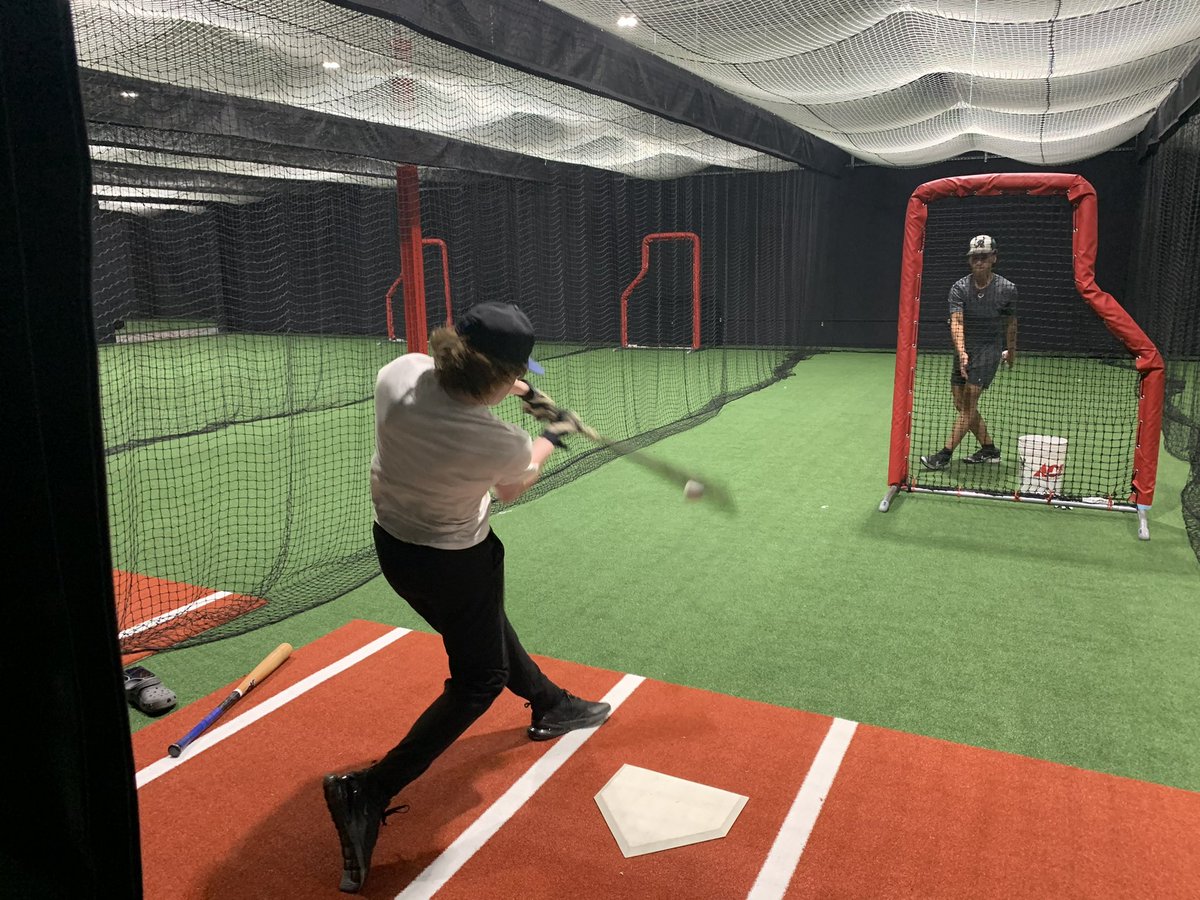 Thanks to @MichaelBhurst for letting our guys come in and get some swings at EL1. Great facility for anyone looking to improve their game.