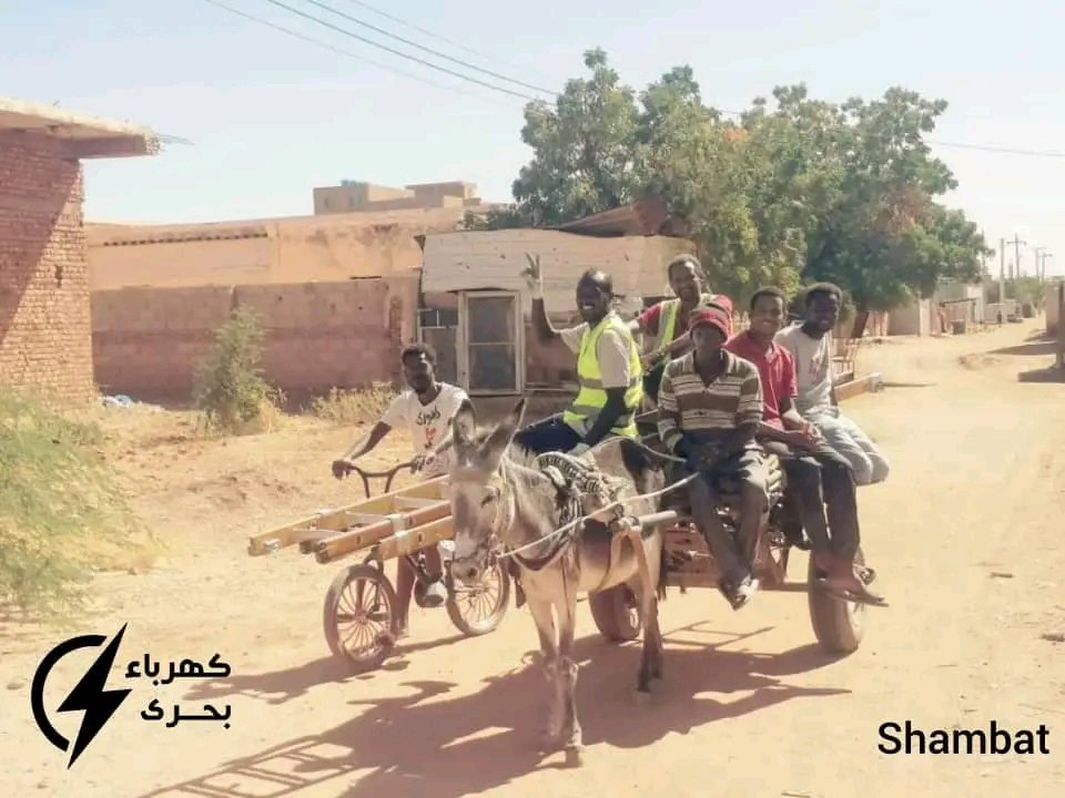 dardognabta's tweet photo. غرفة طوارئ بحري

يواصل فريقنا العمل لأجل عودة الكهرباء 
نستخدم كل الامكانيات المتاحة 

فريق صيانة الكهرباء في بحري ..

#غرفة_طوارئ_بحري https://t.co/UXW10WJj8A