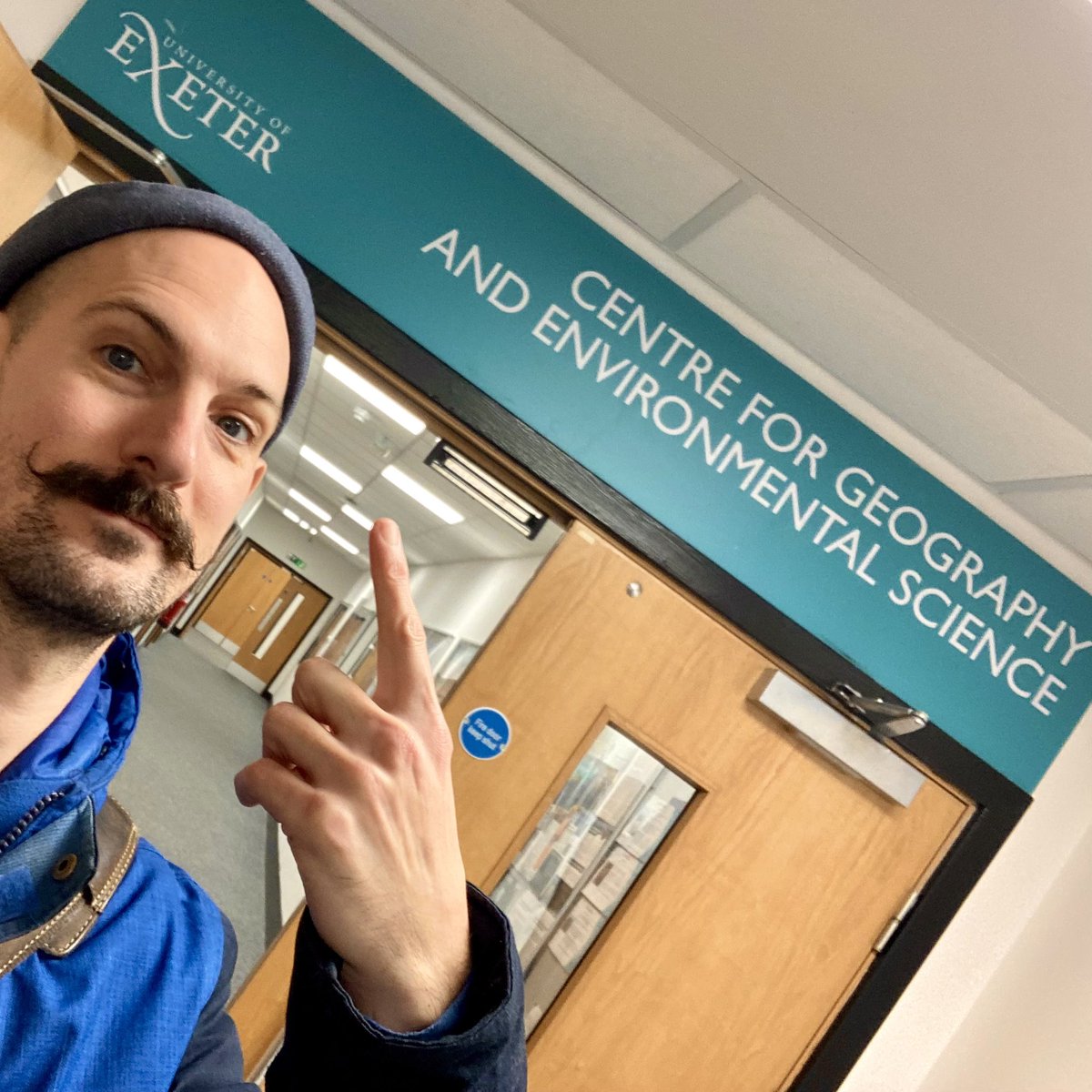 Happy new year everyone! 🌞🌍 Kicking off the year with a new position: Teaching Fellow in Oceanography at @UoExeterCGES at @UniExeCornwall! 👨‍🏫🌊 Now I’m based in Cornwall, I’d love to connect with West Country ocean peeps! Who should I be saying hi to? #NewYearNewBeginnings