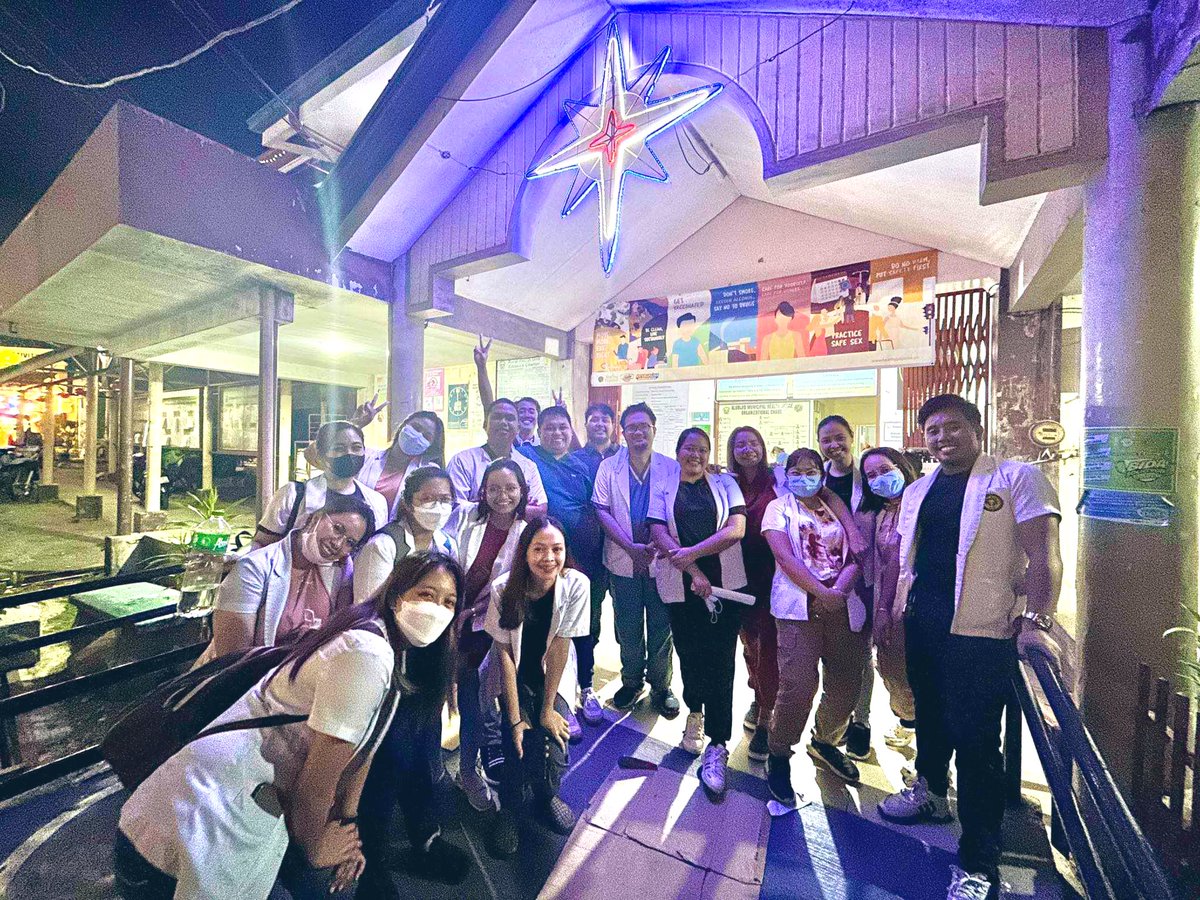yznerk's tweet photo. After the night consults with the PGIs. #commed https://t.co/2ZDgFIHlsp