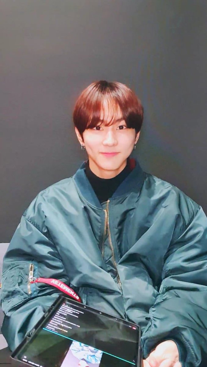 sunkistzz_'s tweet photo. JUNGWON LIVE ON WEVERSE! https://t.co/pUSFcinGWF
