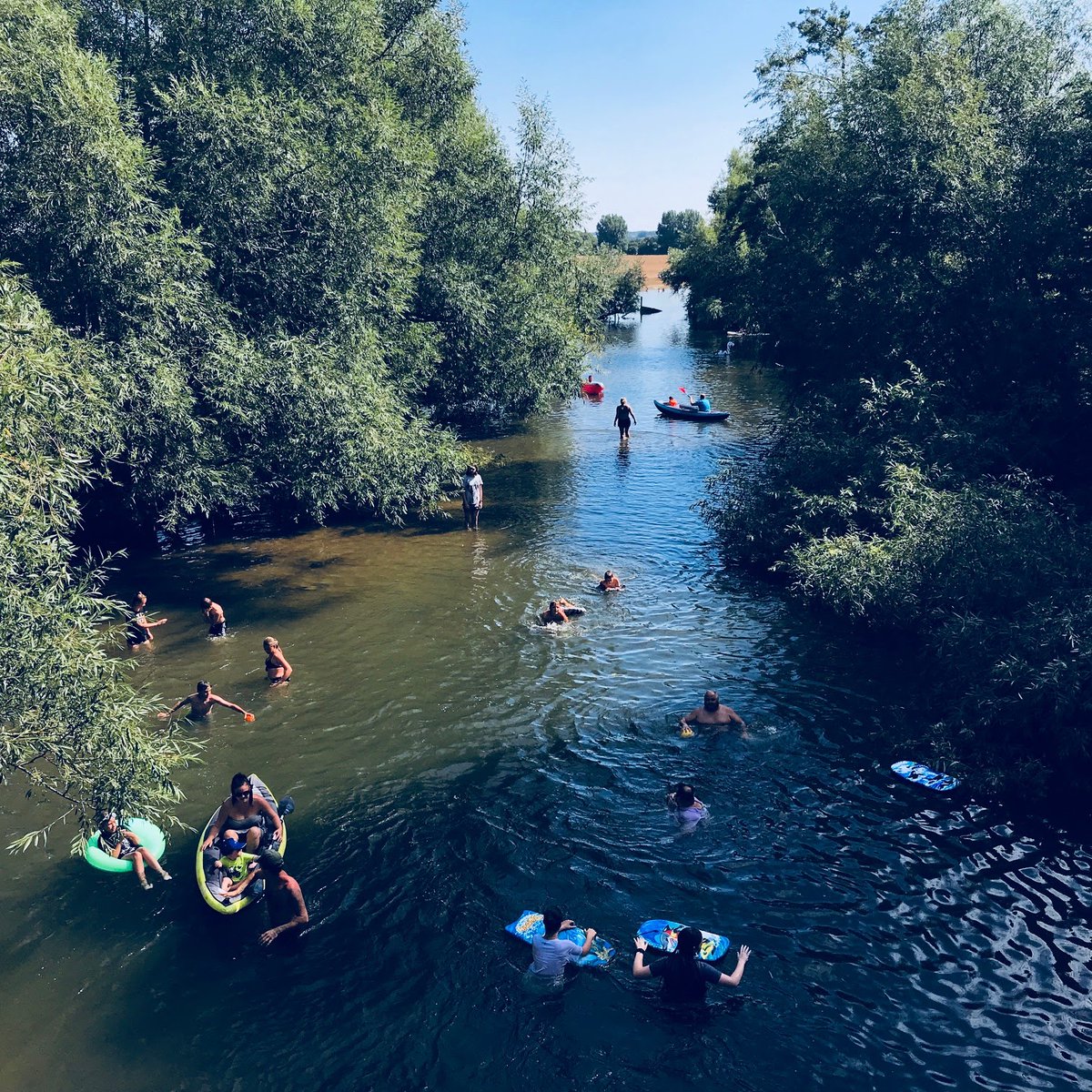 How can we stop #sewage #pollution upstream of beloved #river swimming sites? Come along to our event next Thursday 11th January in Wolvercote: Bathing Water Status 2 years on. Book your (free) place here: eventbrite.co.uk/myevent?eid=76…