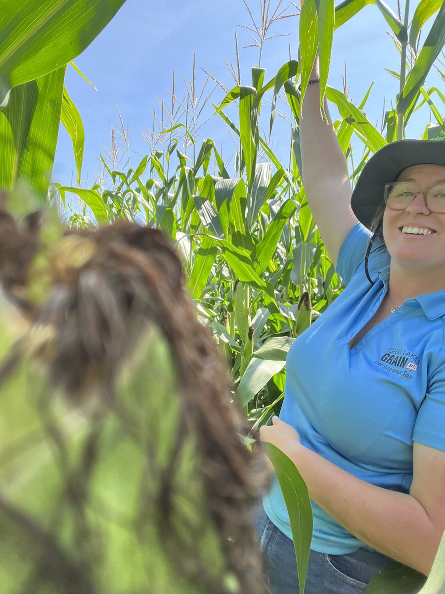SadieScot17's tweet photo. @JoannaMWallace @syngentacanada Need one for walking fields! https://t.co/PfjaXePJIR