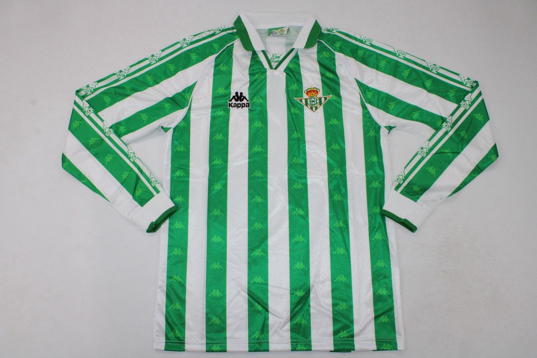 InfoRBB's tweet photo. 🚨🟢

¿Quieres una camiseta del Betis como regalo de Reyes? Para participar:

- Da RT a este tweet
- Sigue a @InfoRBB y @INFUTcamicracks 

El ganador elegirá la camiseta del Betis que quiera (actual o retro) del catálogo de @INFUTcamicracks.

Ganador: 6 DE ENERO.

¡PARTICIPA! https://t.co/kERPNJeU6T