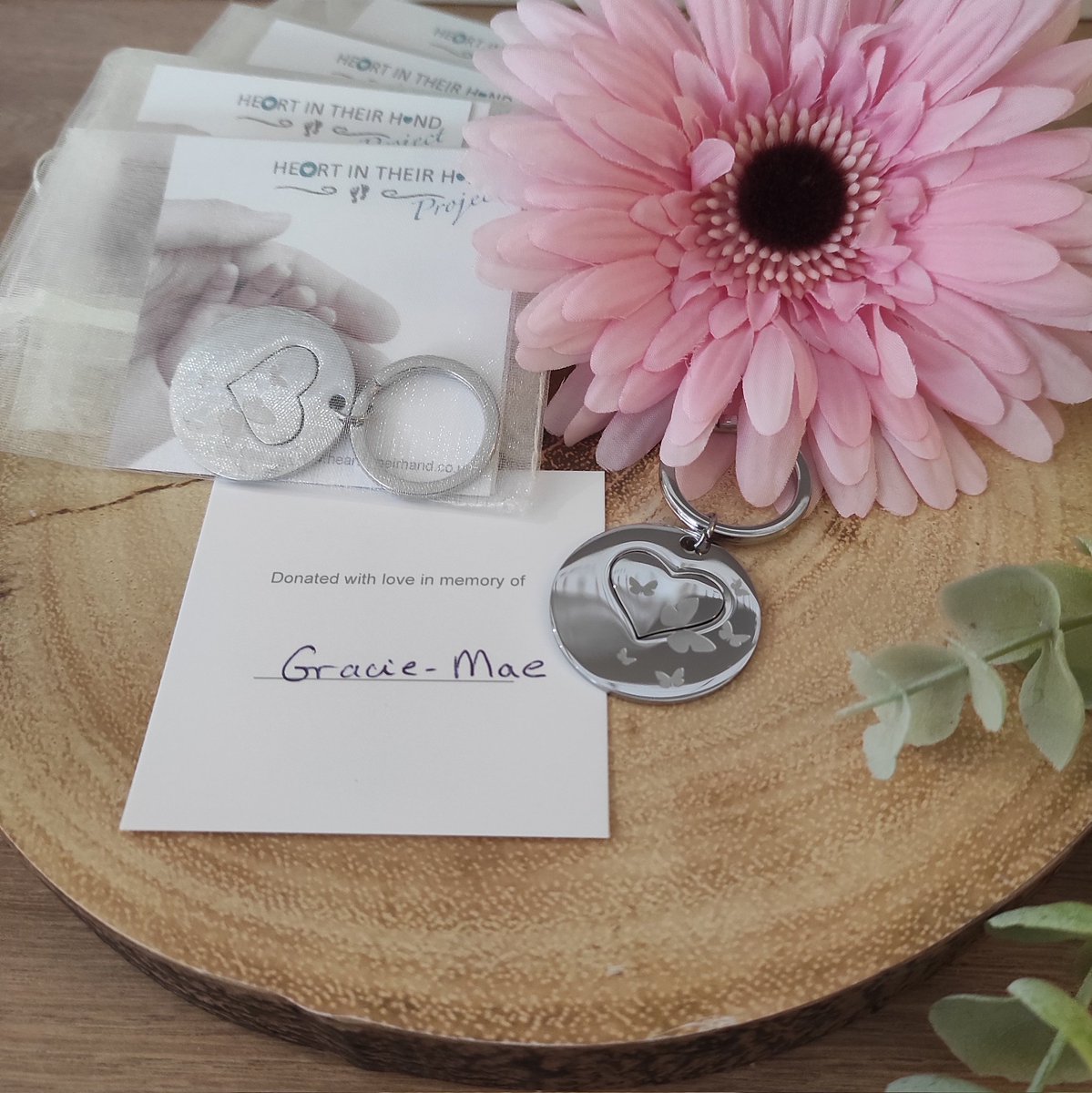 HITHproject's tweet photo. A lovely sponsorship box of Butterfly keyrings is off to Bath RUH in memory of little Gracie - Mae. Thank you so much to her family and friends for their continuing support in her name. 💙🦋 xx
@ruhbath #heartintheirhand #sponsoraheart #alwayslovedneverforgotten #babyloss #grief https://t.co/P7RChua49I