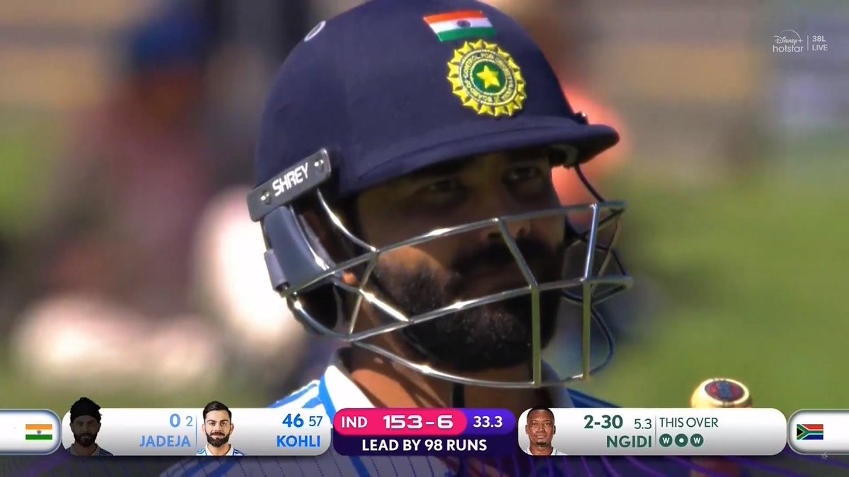 pradeepsehgal's tweet photo. Duck for #Ashwin in last match
Duck for #Jadeja in this match

Pir se EK AKELA #ViratKohli𓃵 #ViratKohli

#INDvSA #SAvIND #Siraj #Bumrah #TeamIndia #Ngidi #RohitSharma #Jaiswal #MukeshKumar #CapeTown https://t.co/fc3TmqmFeE