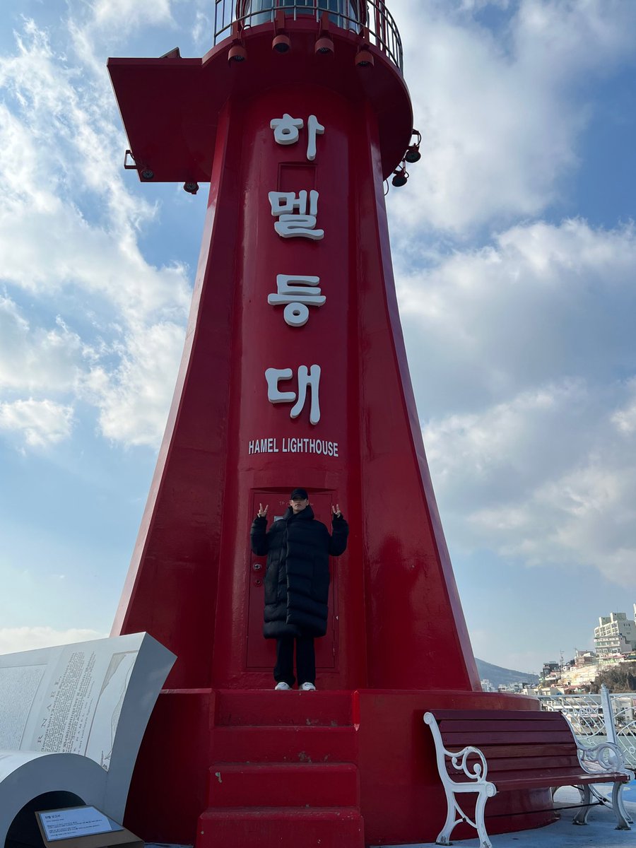 진짜 웃기다

평소
인스타                                             엄마앞에서♡