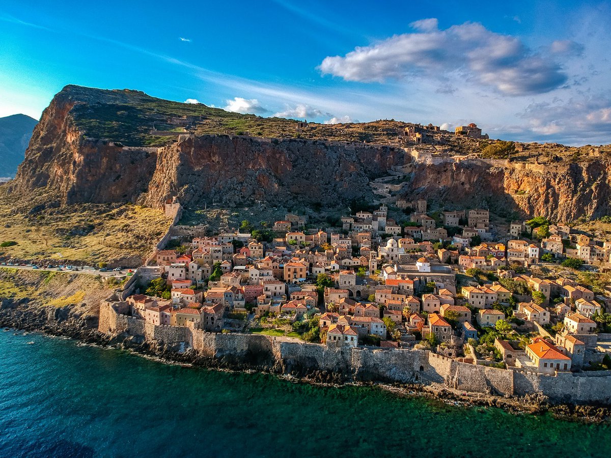 PressGreekEmbas's tweet photo. #Oia in #Santorini , #Monemvasia #Nafplio , #Mesta & #Pyrgi in #Chios #Nymfaio , #Kardamyli
are the most beautiful villages in #Greece to stay in according to #EnVols
🔗 https://t.co/63sb6m0703 #Peloponnese #Macedonia #islands #envols https://t.co/tRJJttYzaT