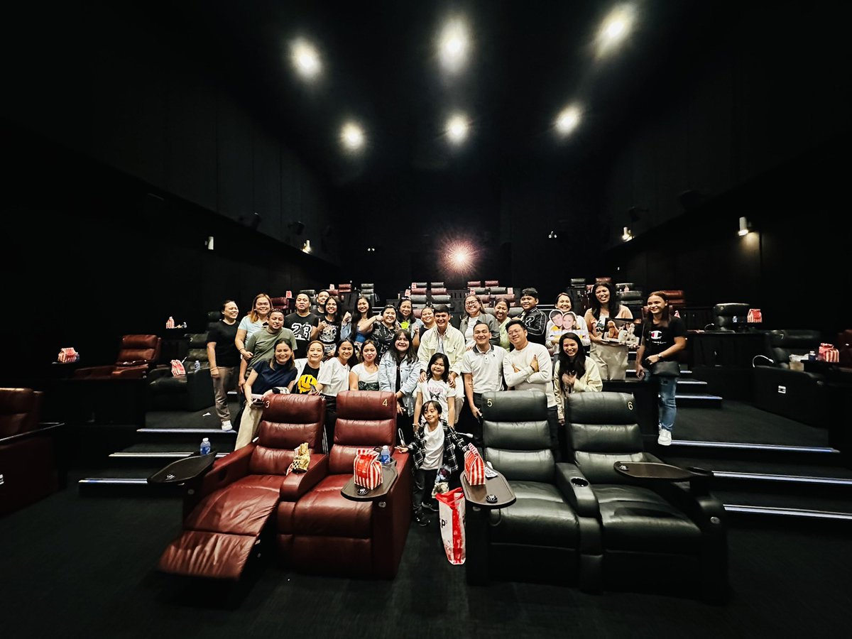 Congratulations to us <a href="/AshMattOfficial/">AshMatt</a> @AshMatt_Support , some of @Popsters_Ofcl &amp; AshMatt United for the successful BlockScreening of #Penduko. Astig kayong lahat. Salamat!

And most esp to <a href="/mateoguidicelli/">Matteo Guidicelli</a> thank you &amp; we love you! Big tnx to <a href="/VivaArtists_/">Viva Artists Agency</a>  &amp; <a href="/gproductionsph/">G Productions</a> 🤍