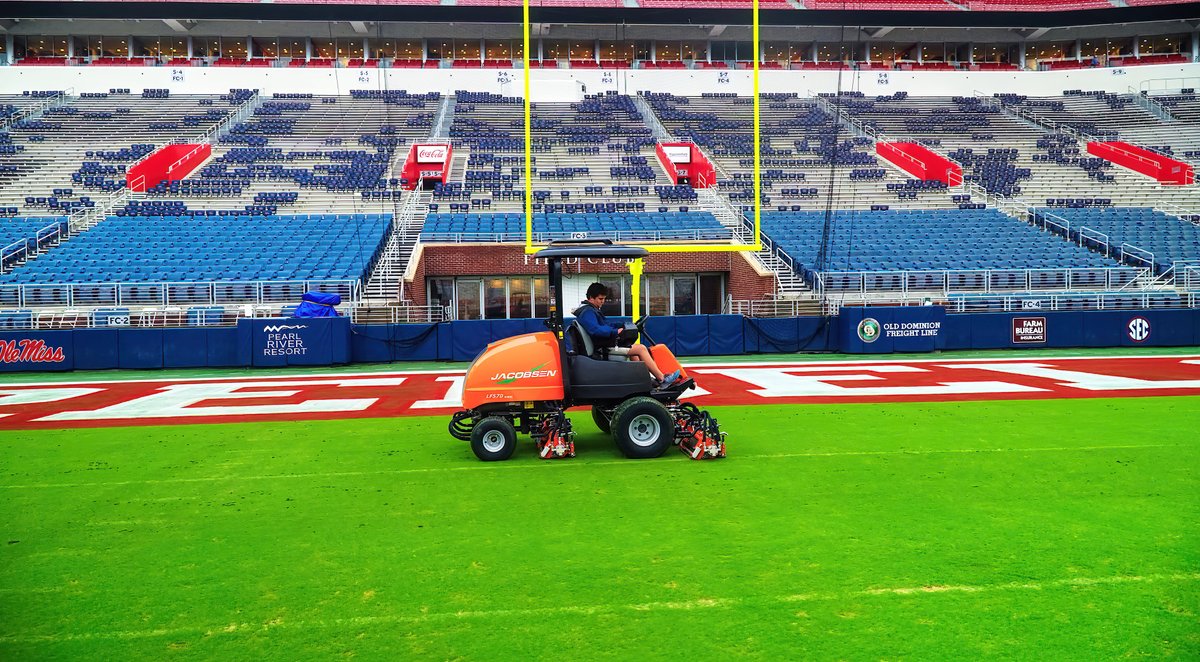 🇺🇸 “The biggest thing for me and Jacobsen's relationship is customer service. When we have something go wrong, all I have to do is make a phone call, and they're on top of it and sending a truck this way to fix it.” - Brian McNeil – Ole Miss. Learn more at #SFMA2024 <a href="/FieldExperts/">SFMA</a>