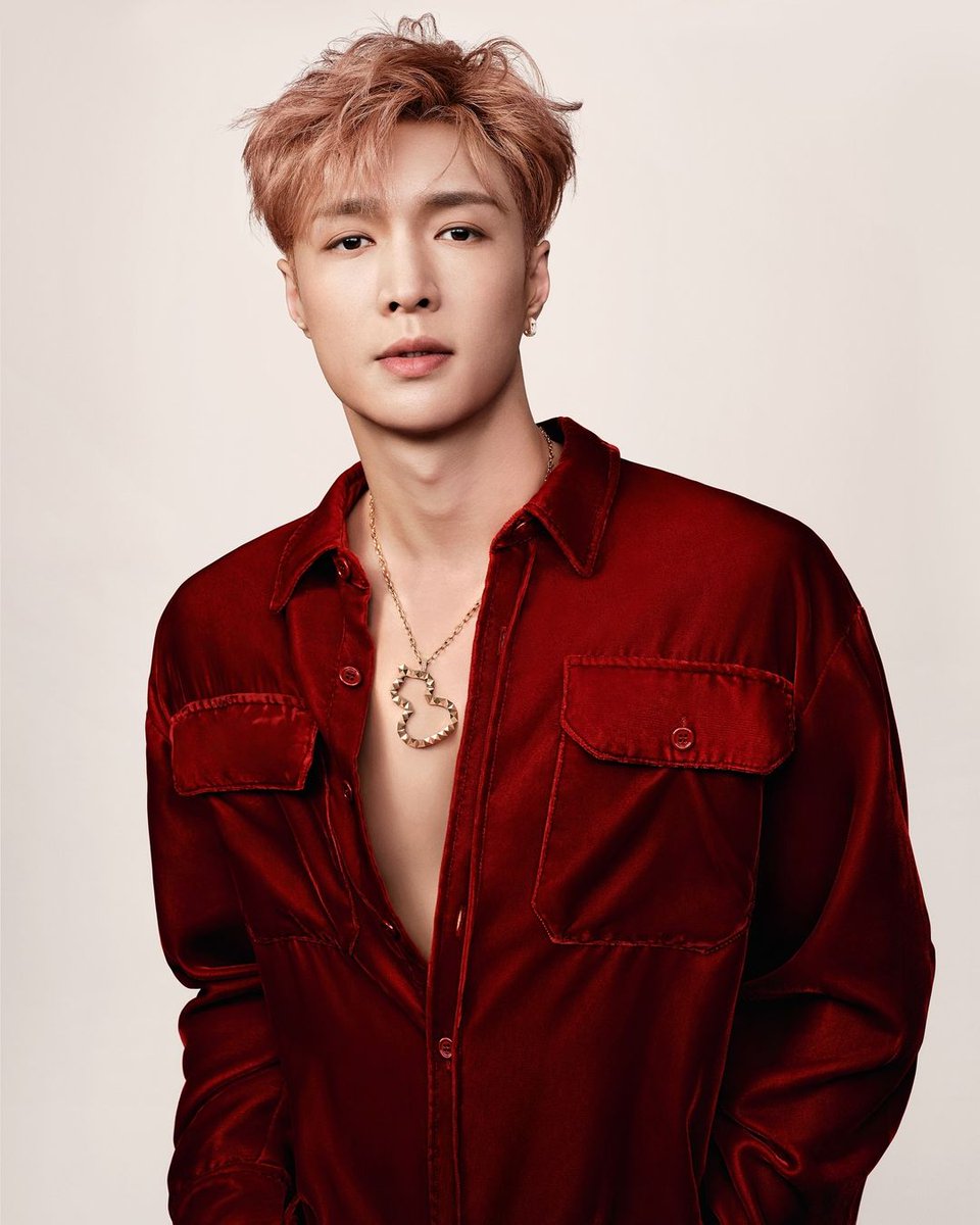 Lay_Colombia's tweet photo. [240101] Actualización de qeelinjewellery en IG y FB 🐏

"Estamos encantados de anunciar al cantante y actor chino Lay Zhang @layzhang como embajador global de la marca
Marcado por una tremenda energía y dedicación para llevar el M-Pop al escenario mundial.  (+)" https://t.co/9Ul8vYBdhd