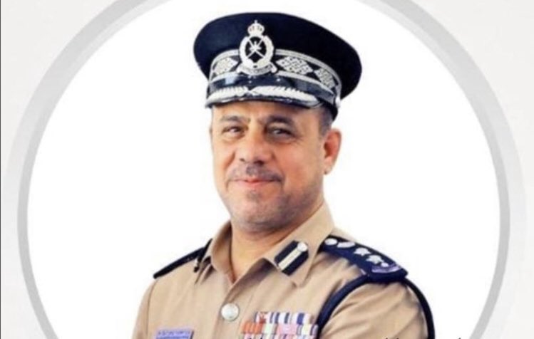AlbelushiYousuf's tweet photo. وصلني اليوم خبر ترجل أخي وصديقي العزيز الشيخ العميد سالم بن محمد بن سنان الغيثي عن صهوة جواده بعد ٣٦ سنة تشرف بخدمة الوطن .
يحق لك يا أبا احمد أن تفخر وتفاخر بسنين الخدمة التي قضيتها مخلصا في خدمة الوطن العزيز.
وجدنا فيك الصدق في القول ، ودماثة الخلق وحب العمل والتفاني ، والتواضع في المعاملة.
أيها الفارس الشهم في سويداء القلب مكانك ، لذا لن أقول لك وداعا ، وأدعو الله أن يوفقك في قادم أيامك وحياتك.