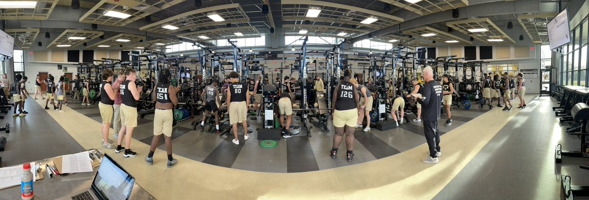 My favorite time of the year! #build @TLHannaStrength @TLH_Football