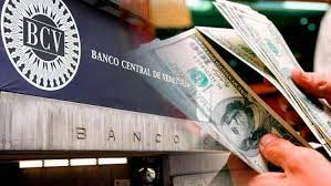 Venezuela aumentó sus ingresos en todo el 2023 gracias a la flexibilización dada por los Estados Unidos. 
El Gobierno mantiene su política: Mantener el Salario Mínimo a 130 Bs.
Eso impacta en las Tablas Salariales de los Trabajadores Públicos, siendo el Sector Educativo  el mas
