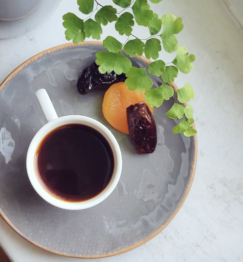 chaos_creator_'s tweet image. #espressoTime i moja nowa paprotka z napadu na Lideła 🖤💀🖤