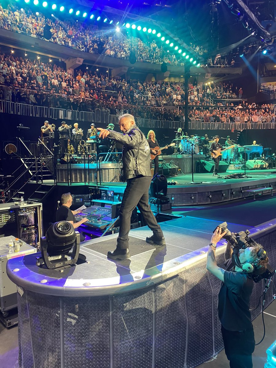 SwenReuben's tweet image. Atlanta!! Fun moment in the show🎶 Not a bad seat either ! #springsteen2023
