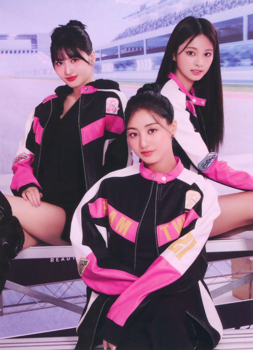 SCAN] TWICE JAPAN SEASON'S GREETINGS 2024 'Circuit24' - Monthly