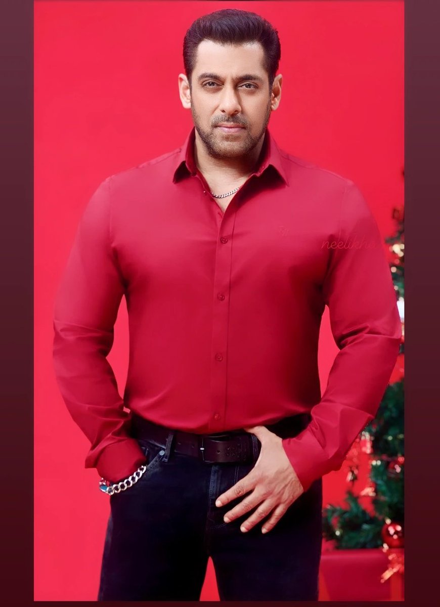 BollywoodAlarab's tweet photo. المشاريع الفنية القادمة للفنان سلمان خان
١- فيلم #TheBull مع فيشنوفاردهان جاهز للتصوير
٢- فيلم #TigervsPathaan مع سيدهارات اناند التصوير نهاية 2024
٣- فيلم #BabbarSher مع المخرج كبير خان منتظر الاعلان
٤- فيلم مسالا مع المخرج اتلي كومار منتظر الإعلان https://t.co/EnMXmXsOTR