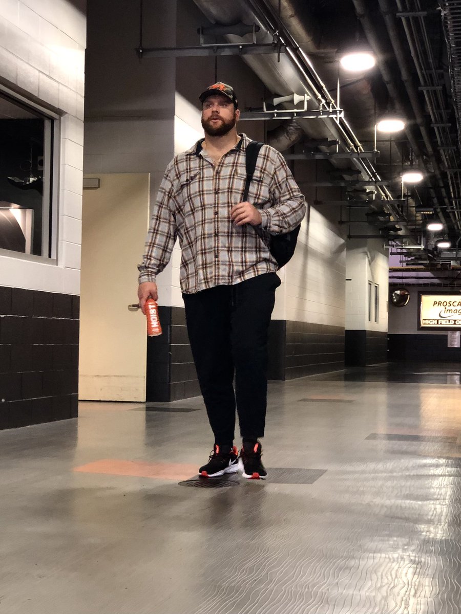 🚨 #giveaway Retweet for your chance to win 2 tickets to this weeks <a href="/Bengals/">Cincinnati Bengals</a> game!

Let’s help <a href="/_teddy_k/">Teddy Karras</a> win the Walter Payton #NFL Man of the Year Award for all his work with <a href="/VillageofMerici/">Village of Merici</a>.  #WPMOYChallenge