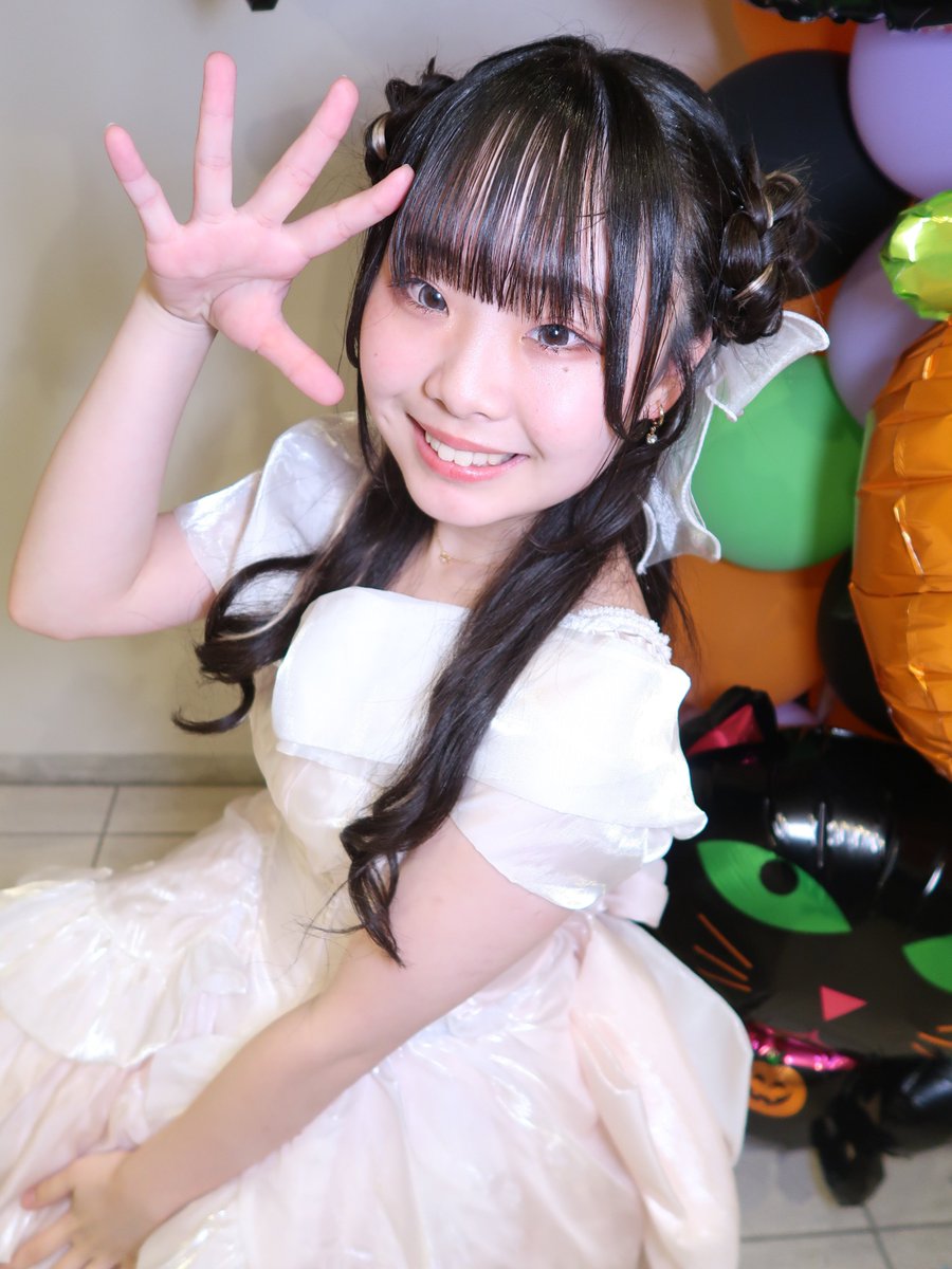 kuma0926's tweet photo. 2023/10/29 いちごフェス
会場:渋谷ONE5

#柊凪美咲
#ゆーみー
#YouAndMee
#只今特典会 https://t.co/E36vJiM3Nm