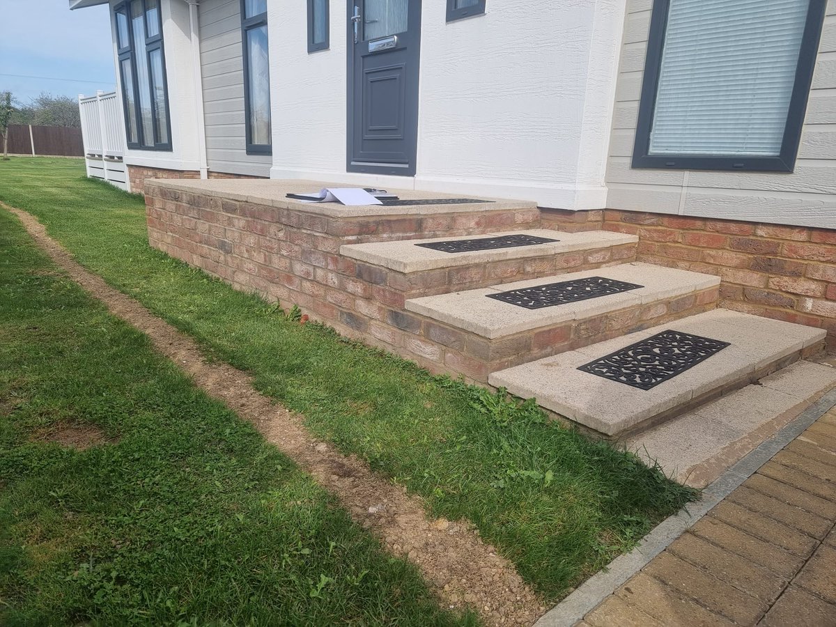 Beautiful bespoke Handrails and gates made to suit. Installed by our A Team!! #fullerandthomas #loveconstruction #bespoke #handrails #gates #wroughtiron #groundworks #landscaping #greenroofs #brownroofs #paddockwood