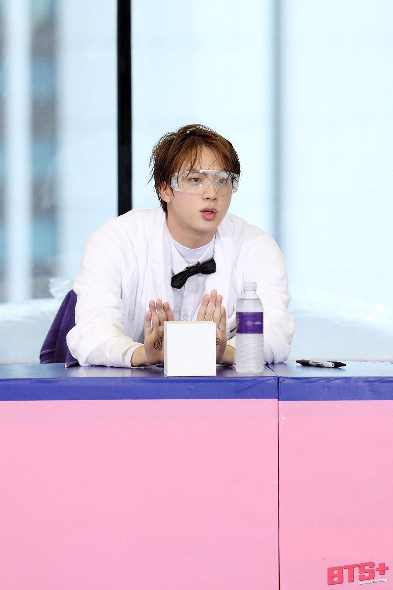 BTSWorldHearts's tweet photo. https://t.co/rWX9jO0lo2