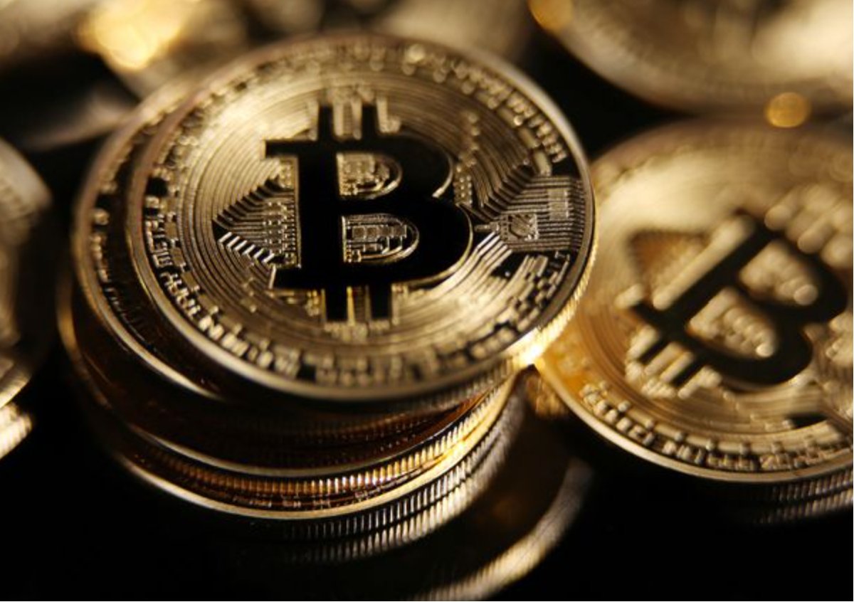 Breaking: Bitcoin lost $5,000 in minutes,181,697 crypto traders got liquidated   - nairametrics.com/2024/01/03/bit…