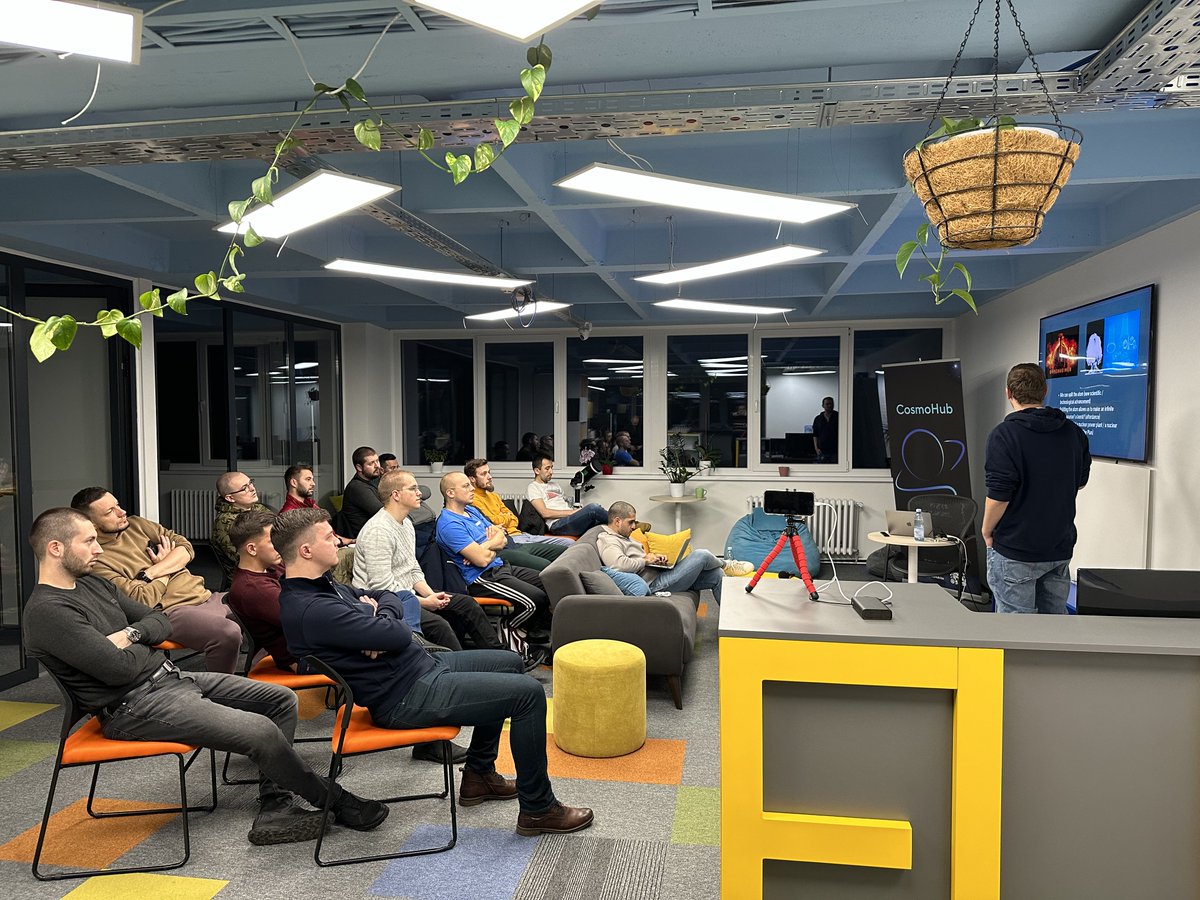 CosmoHub_BA's tweet photo. Ending 2023 with programmable cryptography-Sulejman Sarajlija, a software engineer, shared insights at our event. 

Imagine data use without exposure. An inspiring lecture, a chance to connect, and a glimpse into the tech shaping our future. Thanks for joining us at CosmoHub! 🚀 https://t.co/CepWjku8lI