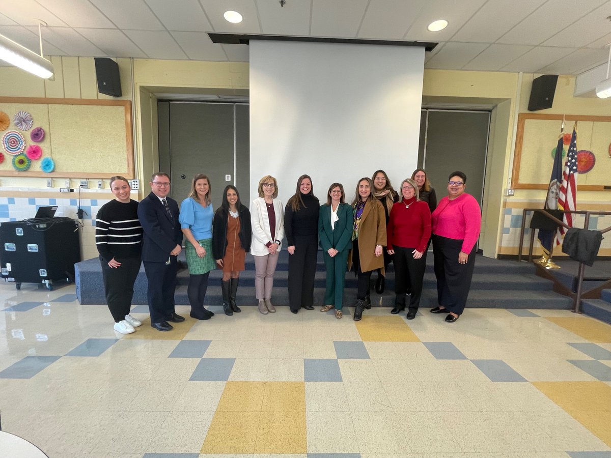 FCPSR2's tweet image. We are delighted to announce the new principal of Franklin Sherman ES, Farris Thomas. Welcome, Ms. Thomas!  We are delighted to have you as principal!