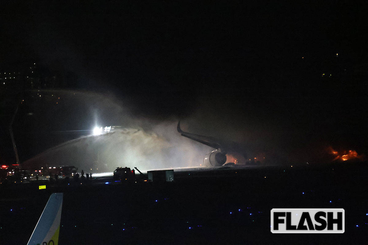 livedoornews's tweet photo. 【FLASH報道】旅客機炎上、ペットは「2件お預かりがあった」
https://t.co/3D3n2rghGw

FLASHの取材にJAL広報は「2件のお預かりがございました」「残念ながら救出ができませんでした」と回答。大切な家族という認識のもと、預かる動物たちは手荷物扱いとなり、緊急時は人命が優先される。 https://t.co/0C1ntNVICP