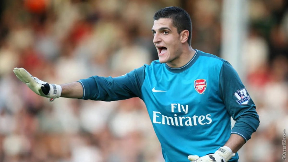 Mercado_Ingles's tweet photo. El ex portero del Arsenal, Vito Mannone dice que su experiencia como portero suplente durante 5 años en el Arsenal (2008-2013) le ha dejado claro que lo mejor para Aaron Ramsdale es que se vaya del club. [Sun] https://t.co/cqsIM84jIw