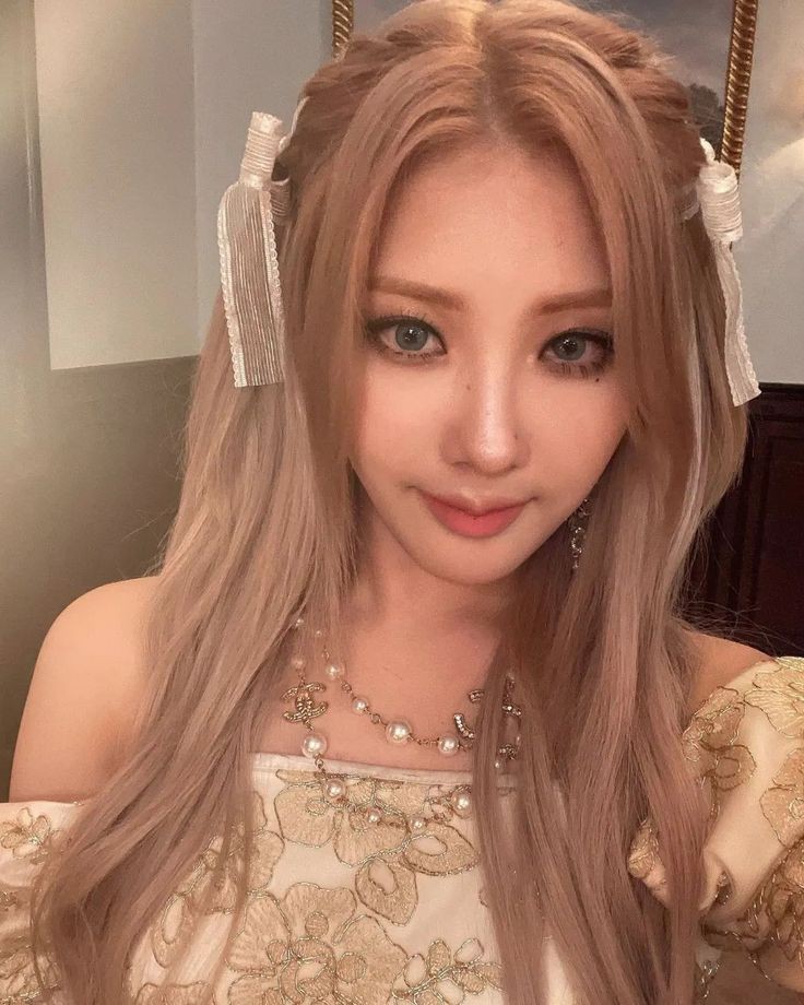 EscaperChaein's tweet photo. @CallerEstelle Aku suka pita dan rambut ungu! 🎀 https://t.co/JIk4pYHE5L