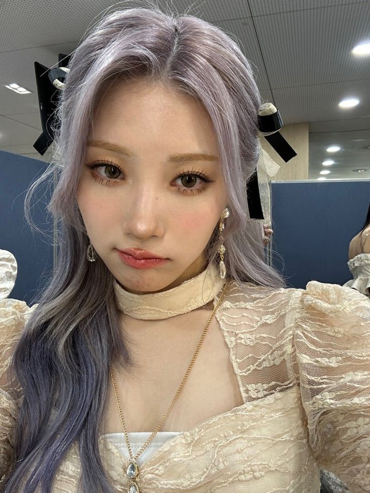 EscaperChaein's tweet photo. @CallerEstelle Aku suka pita dan rambut ungu! 🎀 https://t.co/JIk4pYHE5L