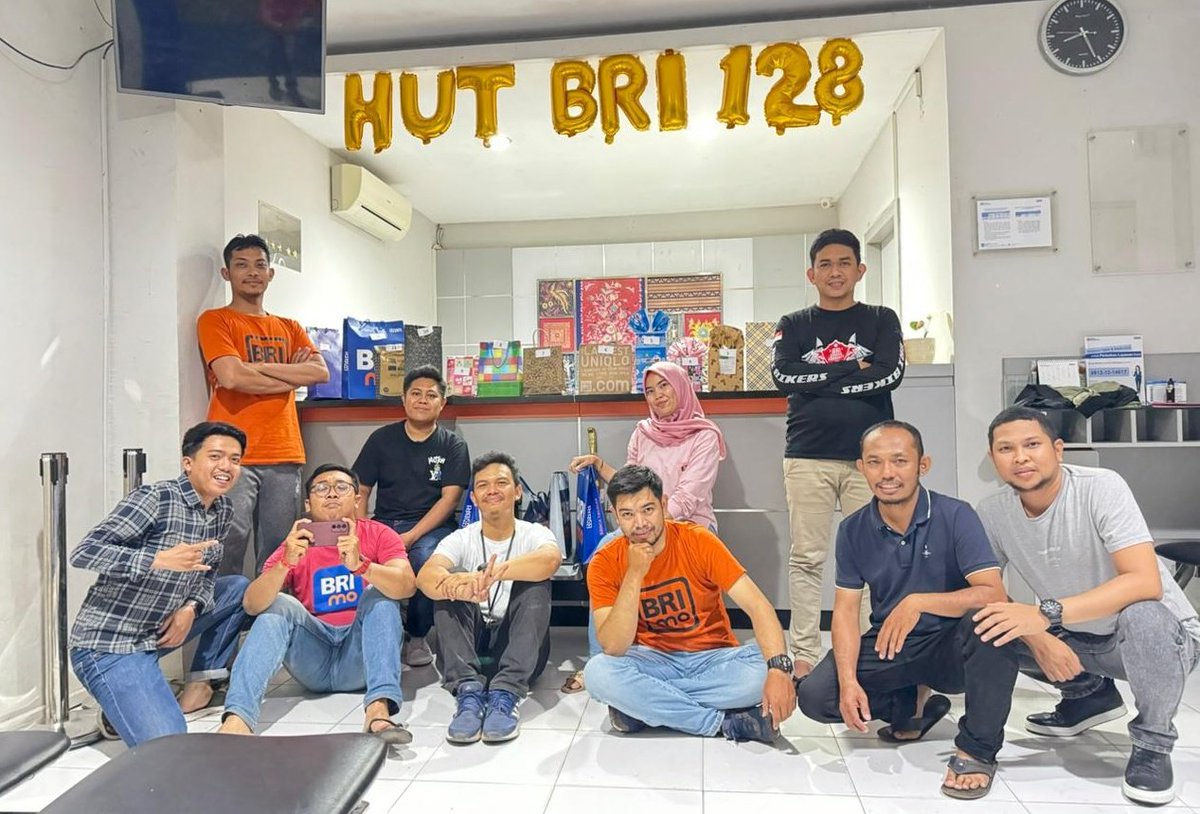 yusran_at's tweet photo. Terima kasih sdh pernah menjadi 1 Team. Patut dibanggakan pernah menjadi bagian dari team ini, dan Hanya menunggu waktu, kita akan berjalan sesuai dengan apa yg ditakdirkan dan semua hanya tinggal kenangan. Indah untuk dikenang dan tp tdk untuk terulang
#BRI8022isthebest https://t.co/j12qmHj8K9