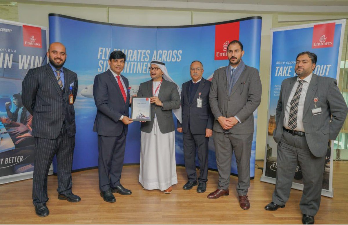 Emirates Airline and the Pakistan Civil Aviation Authority (PCAA) celebrate 25 years of collaboration recognizing the airline's continued success in operations to/from country's capital Islamabad.