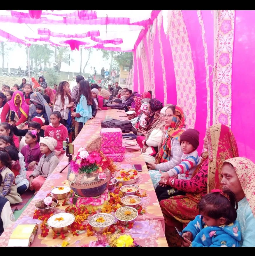 Monasahu2002's tweet photo. विकसित भारत संकल्प यात्रा के अंतर्गत तहसील कुरवाई के ग्राम पंचायत बरेठा में *संकल्प पत्र,माय भारत वोलेंटियर व क्विज प्रतियोगिता* में अपना पूर्ण योगदान दिया। जन सेवा मित्र मोना साहू।
@CMMadhyaPradesh @DrMohanYadav51 @Connect_Lokesh @Iamanshulsaxena @Ankit__BHU @CMYIP_ https://t.co/aeutZgM0vy