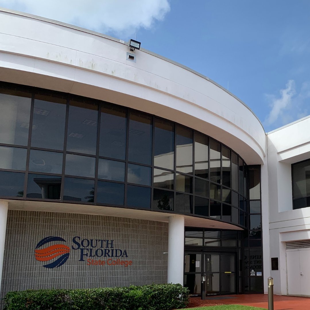 SFSCPanthers's tweet photo. Offices have reopened at our four campus locations. Stop in from 8 a.m.-5 p.m. to complete your final registration tasks for spring enrollment. We can’t wait to see you! 👋
#SFSCPathways #NewYearNewGoals #spring2024 @Hawkins4florida https://t.co/WEqTWgC0vJ