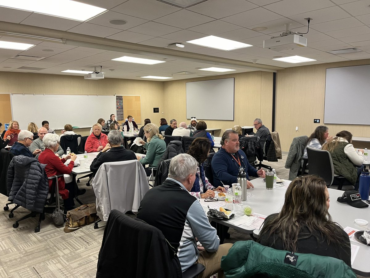 JSchwartzMPS's tweet image. It’s great to see so many at this years annual Guest Teacher Breakfast!  An excellent opportunity for quality professional learning and connections!  We appreciate our guest teachers in Millard!  @MillardPS #Proud2bMPS #RootedNE