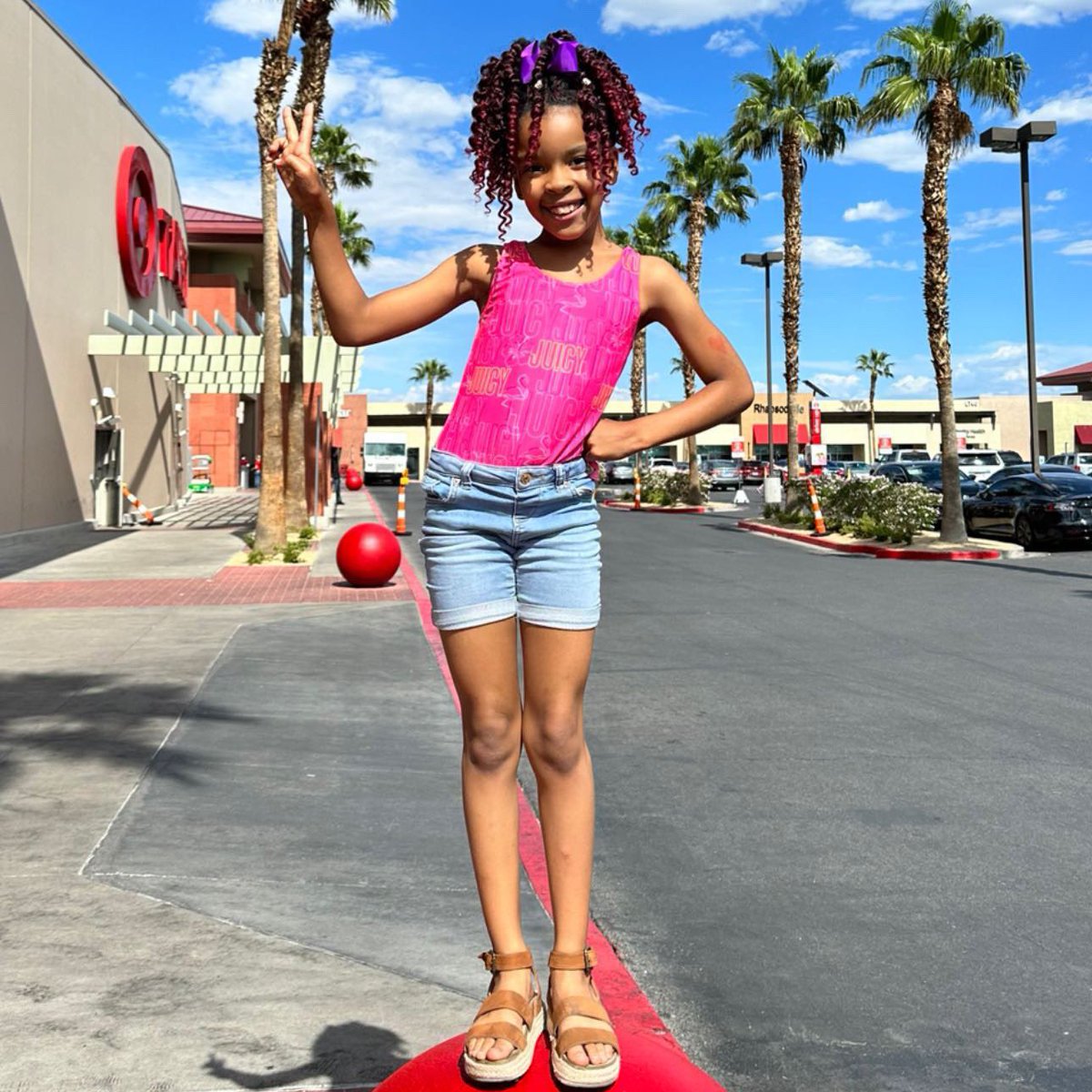 babyyheirz's tweet photo. Happy 9th birthday to my Dioré 💕💐🦄 #jan3rd2015 #444AM #CapricornSeason ♑️ https://t.co/jO9bVLltgz