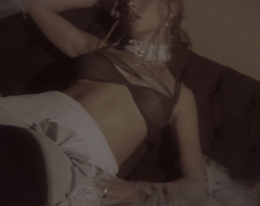 don’t worry, i’ma meet you half way cause i know you wanna see me with no heels, no shirt, no skirt &amp; all i’m in just skin.