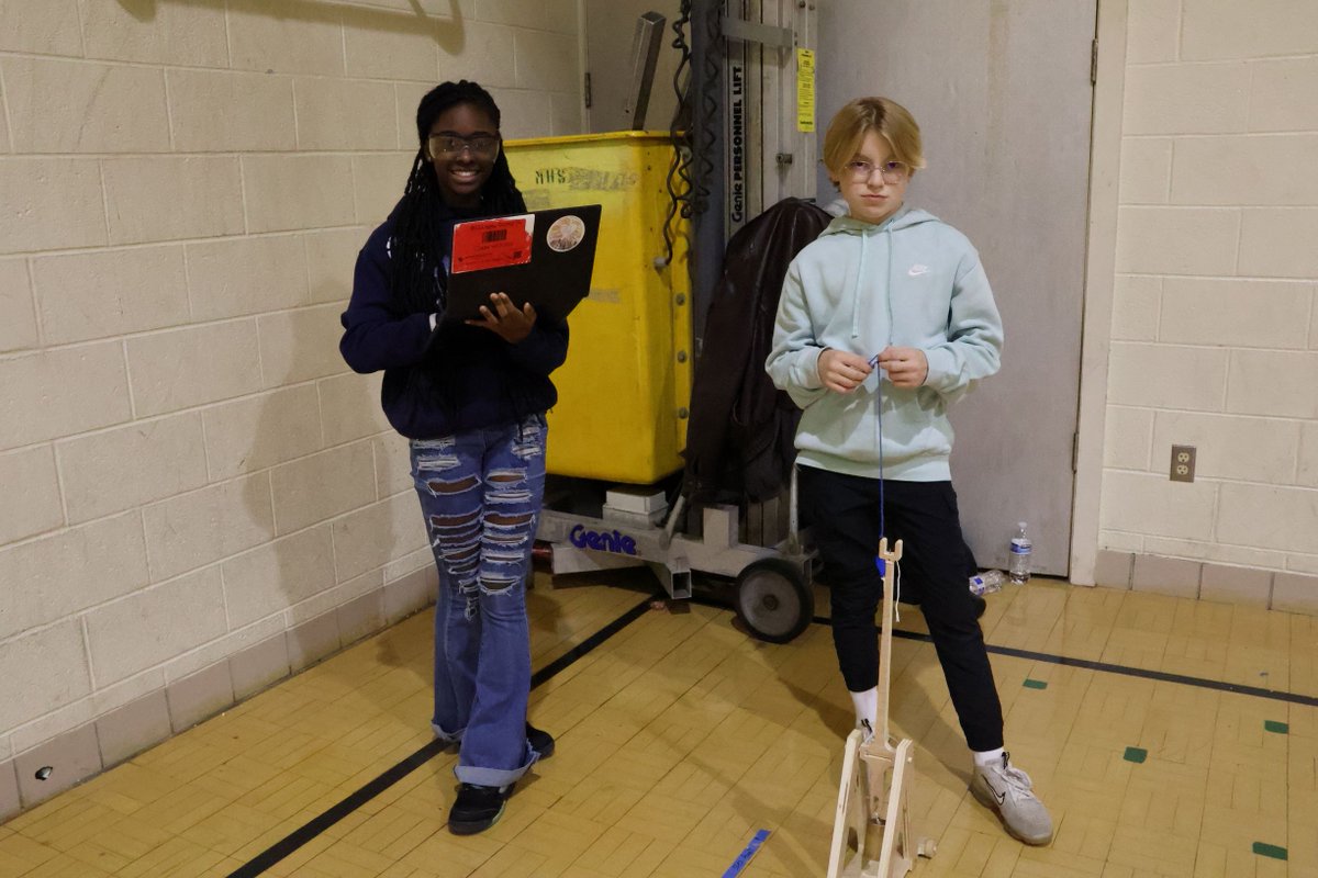 MidlandPS's tweet image. Mr. Kipfmiller’s classes built trebuchets, a type of catapult that uses a long arm to throw a projectile, in this case, a small, harmless, clay ball. Nice job, Vikings! #scienceclass #STEM #MidlandPublicSchools #engineers #InspiringExcellence #trebuchet