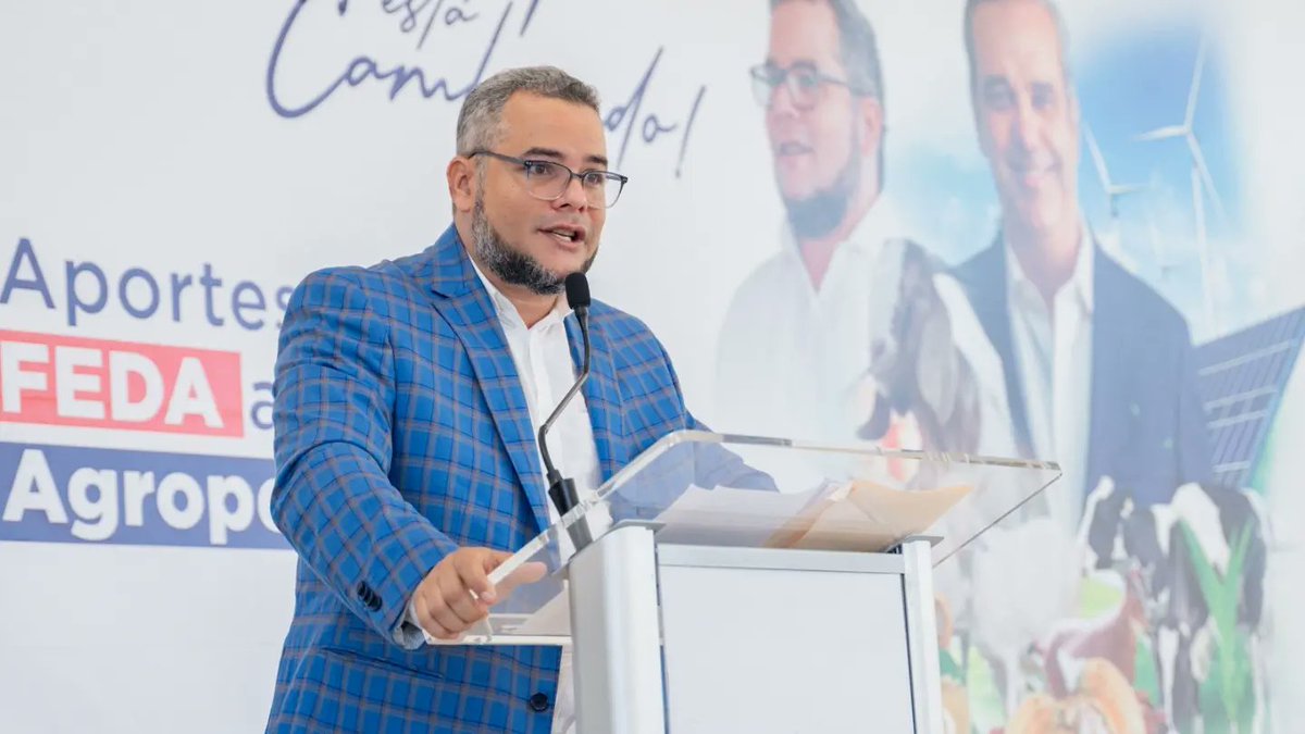 Feda_RD's tweet photo. El FEDA marcó la diferencia a nivel nacional con programas sociales que van más allá del desarrollo agropecuario con acciones para un enfoque personalizado llevando a cabo el programa "FEDA en tu Comunidad, en benéfico de 74 comunidades.
#fedard
#transformacionagropecuaria https://t.co/3H4PKvPKDI