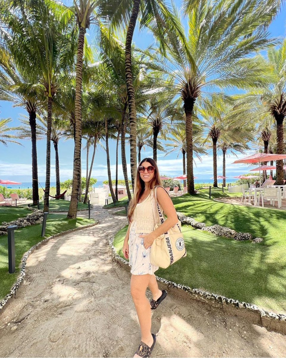 GrandSurfside's tweet photo. New year, new adventure awaits at #grandsurfside. https://t.co/akNJL5Xld8
๐ธ clarahoussay
#gbsmoments #newyear #newadventure #miamiwinter #palmgarden #beachpath #palmtrees #oceanbreeze #miamivacation #miamihotel #miaexplore #findyourwave #findyourmiami #miamivibes https://t.co/rrOnJUW5ef
