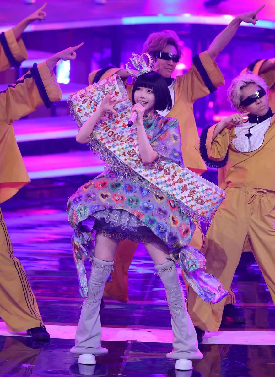 あのちゃん　衣装　本人実際着用済みMIYANISHIYAMA ドレス あのちゃん、チャイナ風ドレスで太ももチラリ！美スタイル際立つ姿に